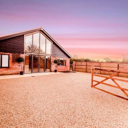Beautiful Barn Conversion Close To The Broads Dilham Extérieur photo