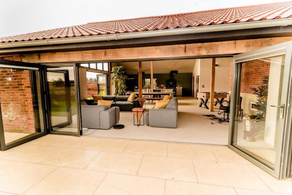 Beautiful Barn Conversion Close To The Broads Dilham Extérieur photo