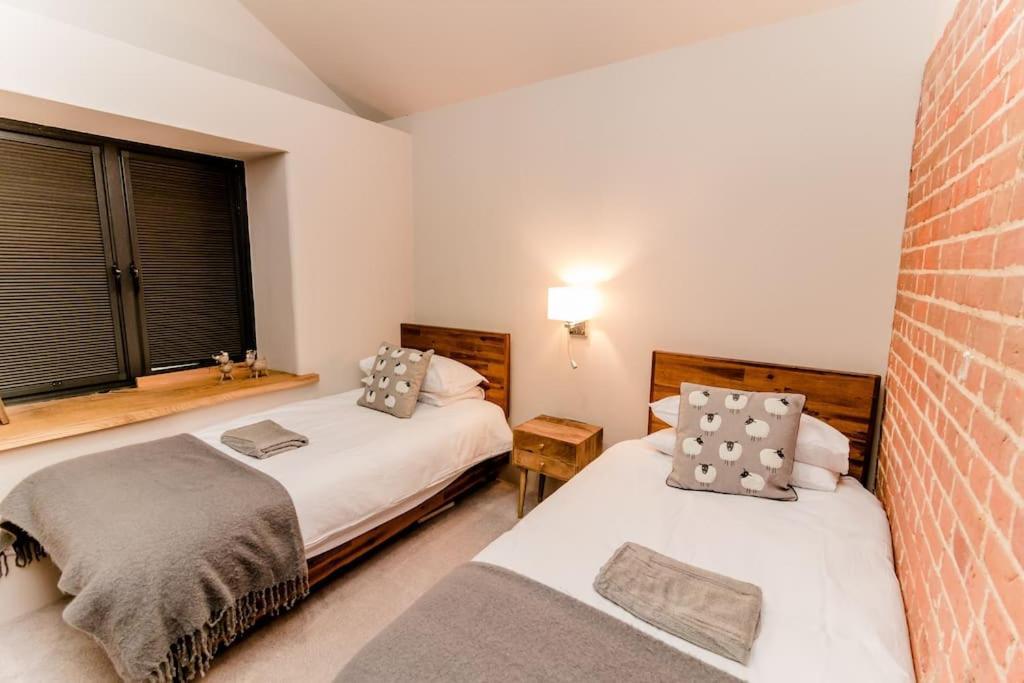 Beautiful Barn Conversion Close To The Broads Dilham Extérieur photo