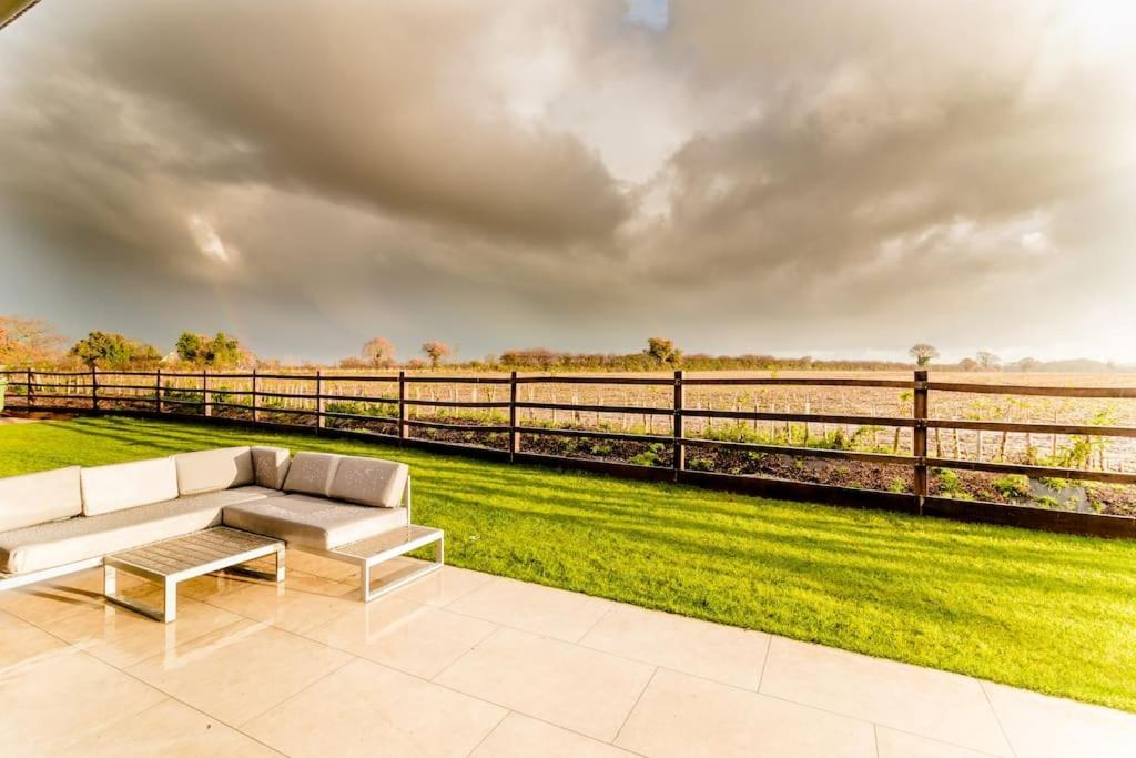 Beautiful Barn Conversion Close To The Broads Dilham Extérieur photo