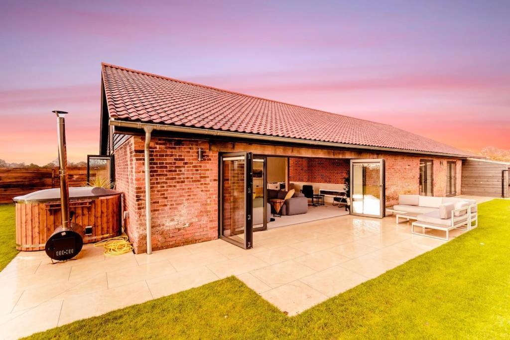 Beautiful Barn Conversion Close To The Broads Dilham Extérieur photo