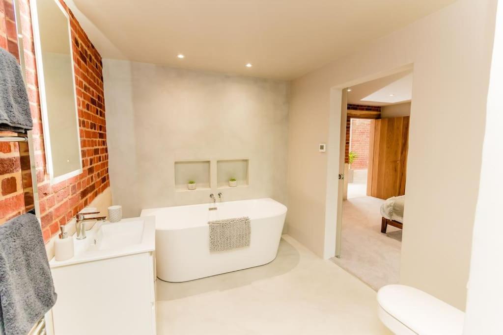 Beautiful Barn Conversion Close To The Broads Dilham Extérieur photo