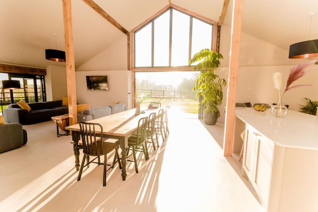 Beautiful Barn Conversion Close To The Broads Dilham Extérieur photo