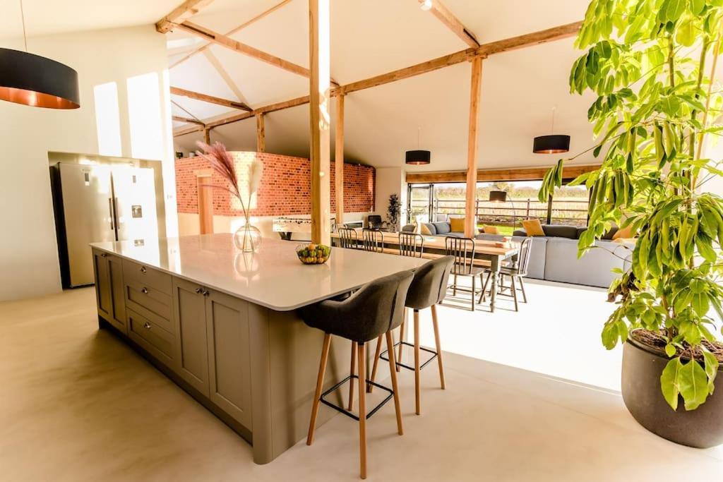 Beautiful Barn Conversion Close To The Broads Dilham Extérieur photo